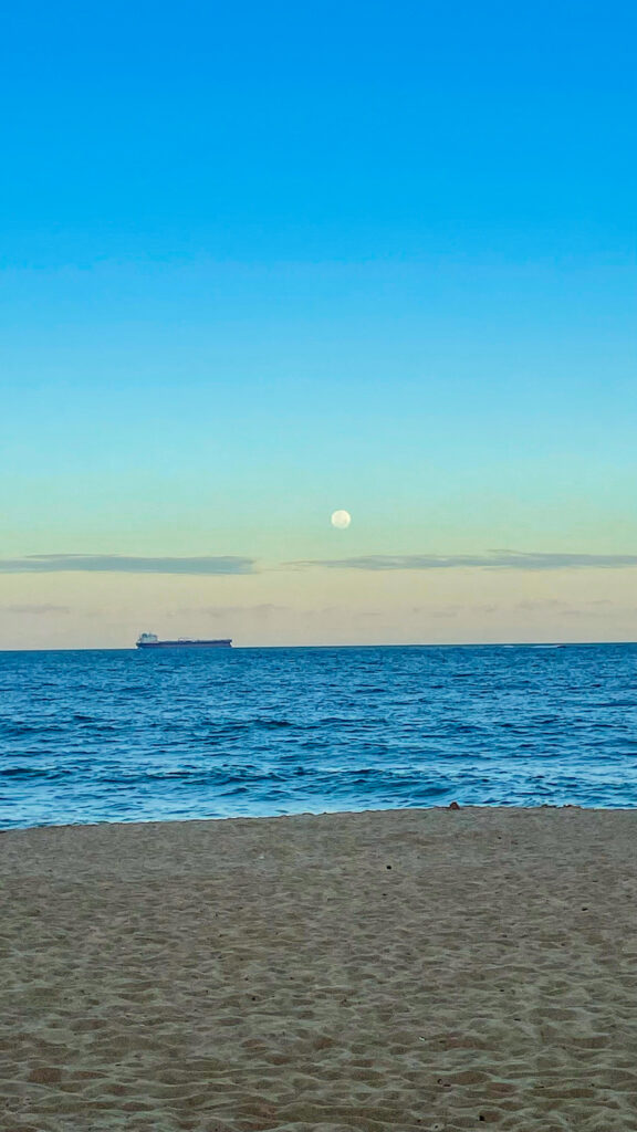 Lua subindo ao céu