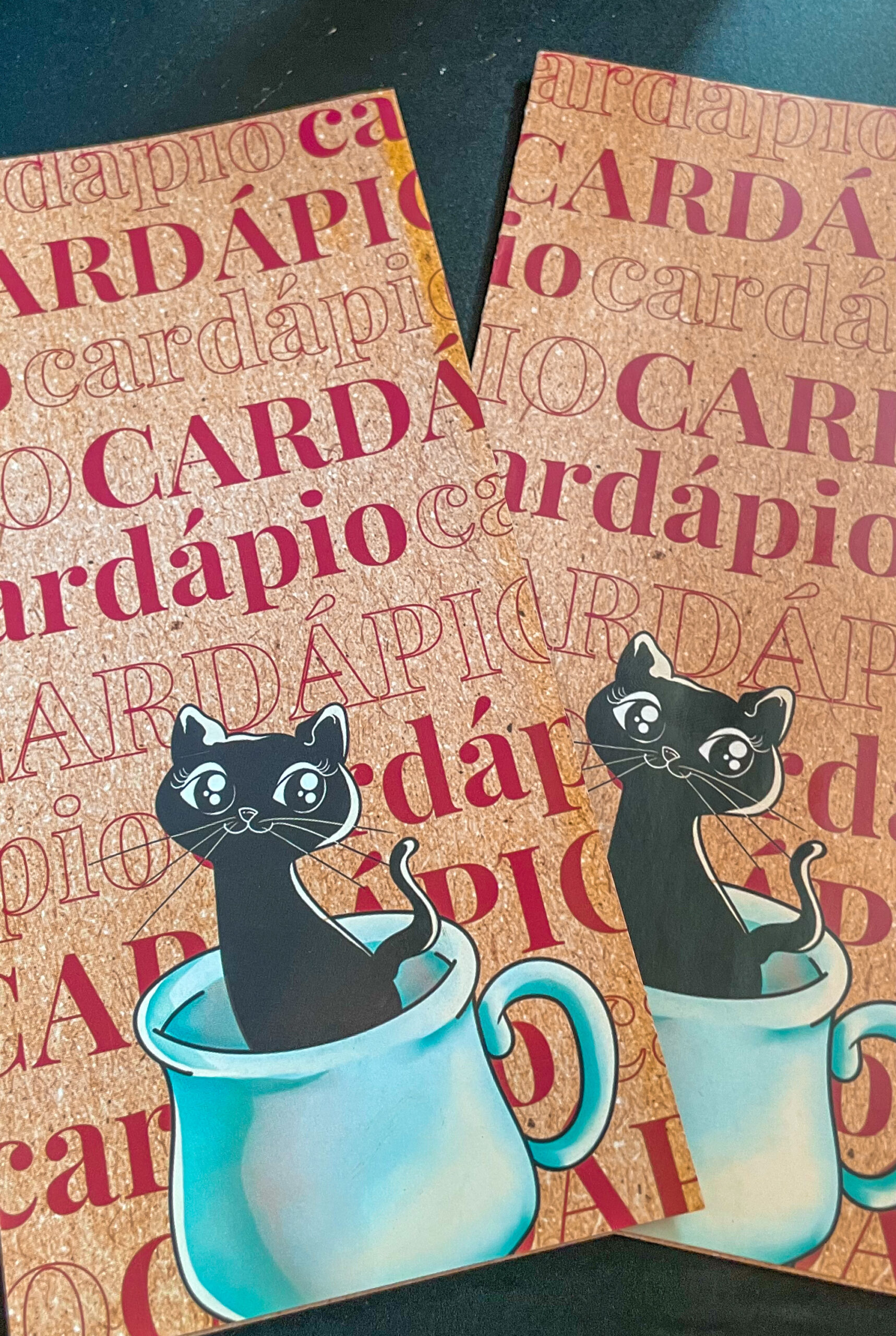 Capa do cardápio do Kiki Café