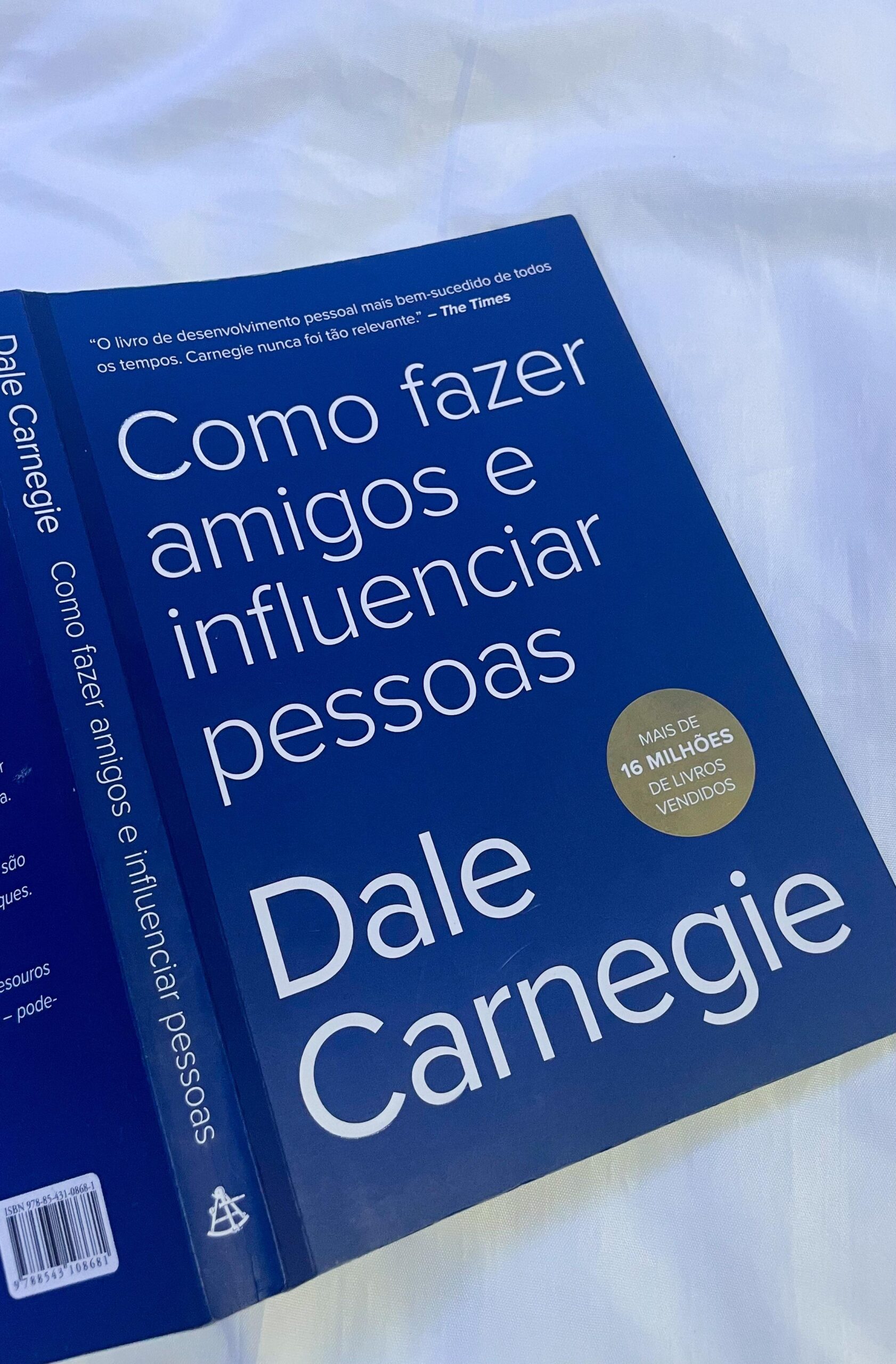 Capa do livro Como fazer amigos e influenciar pessoas